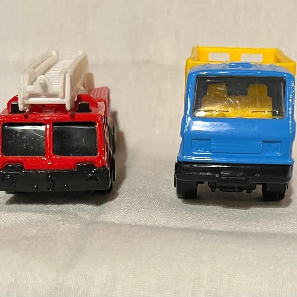Maisto Trucks (49-52)